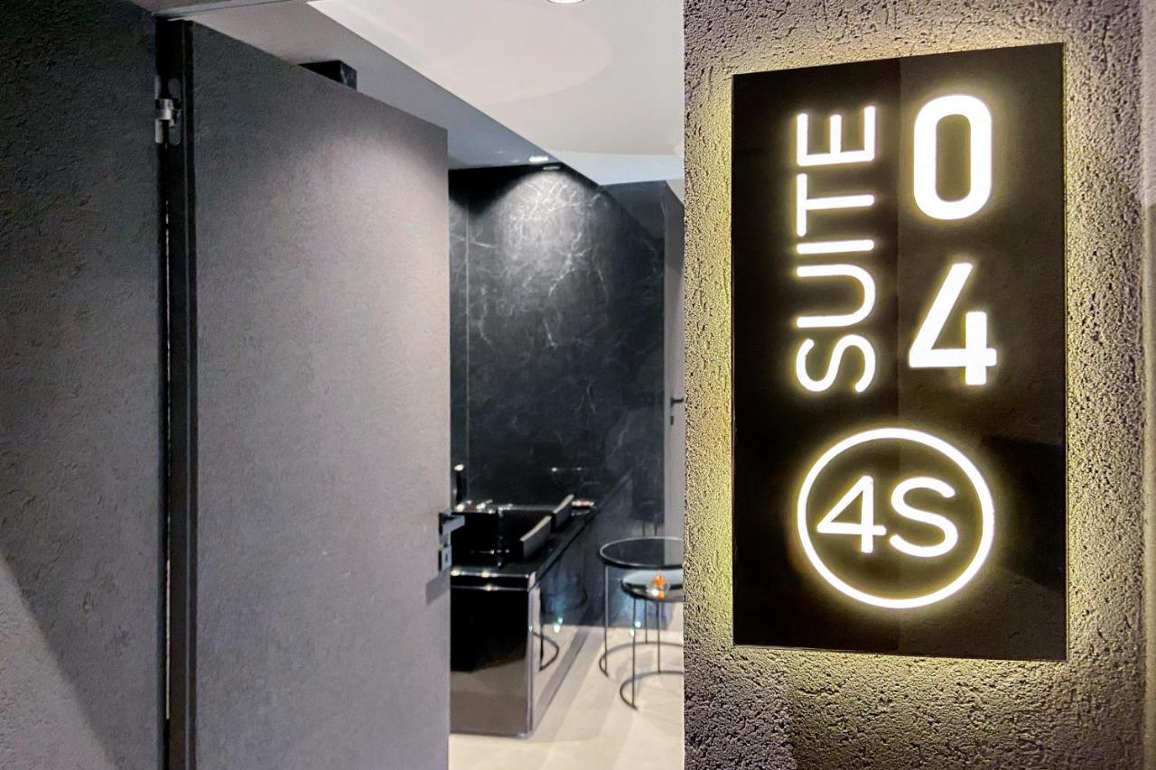 4 Suites " Unconventional Living Rooms " Катания Экстерьер фото